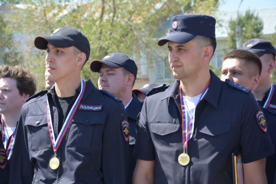 Сотрудники полиции Оренбургской области провели спартакиаду в честь 81летия Победы Сотрудники полиции Оренбургской области провели спартакиаду в честь 81летия Победы