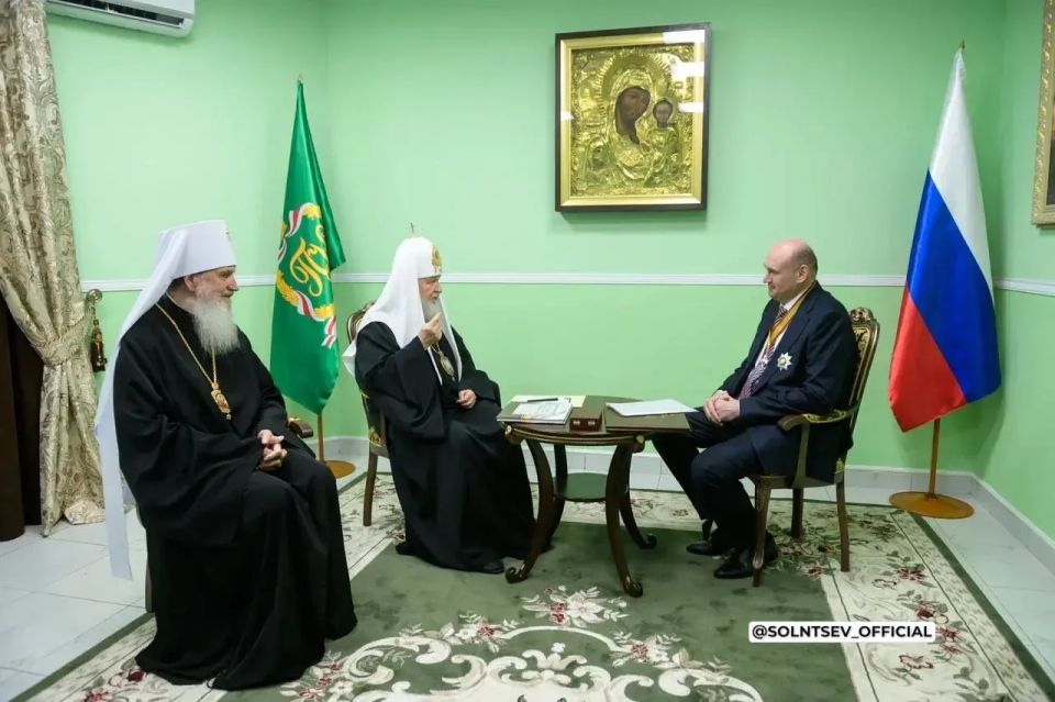 Евгений Солнцев поблагодарил Патриарха Кирилла за визит и попросил помочь вернуть в Оренбург Табынскую икону