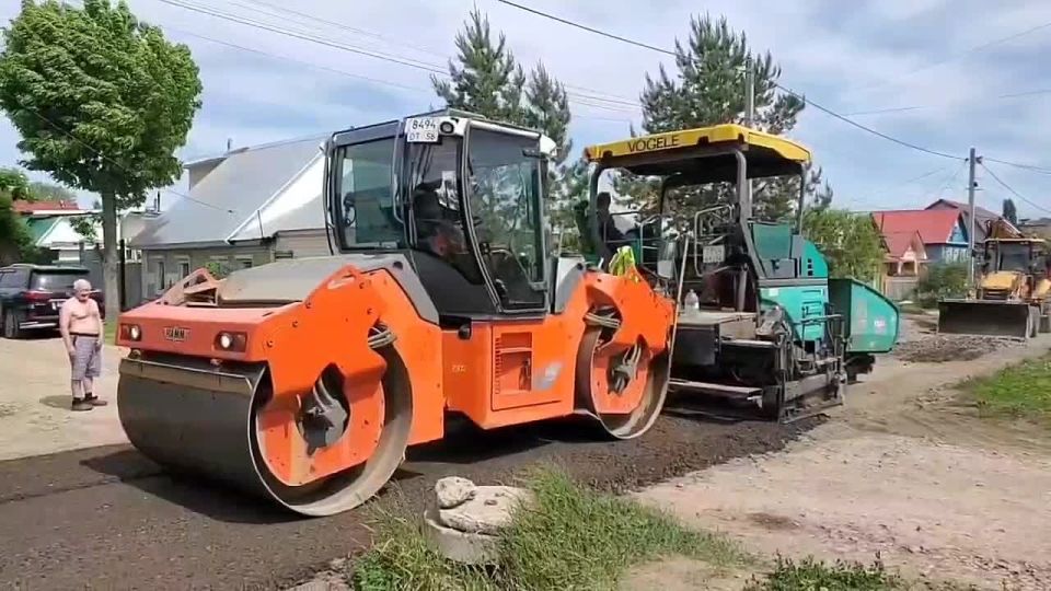 В Оренбурге продолжают ремонтировать дороги частного сектора