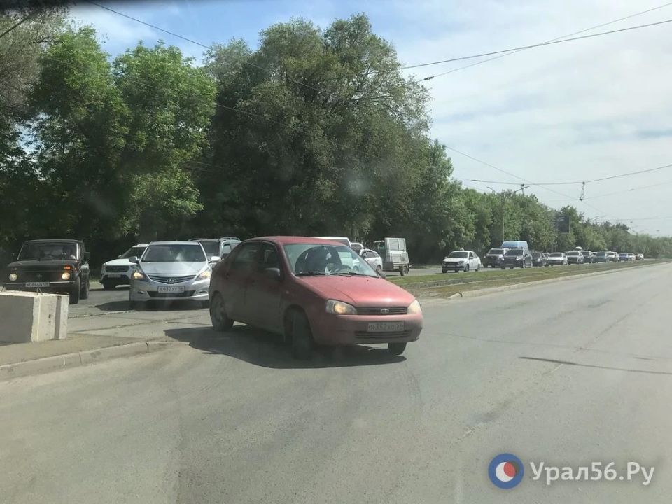 В Орске частично закрыто движение по пр. Мира. Как это выглядит на месте? В Орске частично закрыто движение по пр. Мира. Как это выглядит на месте?