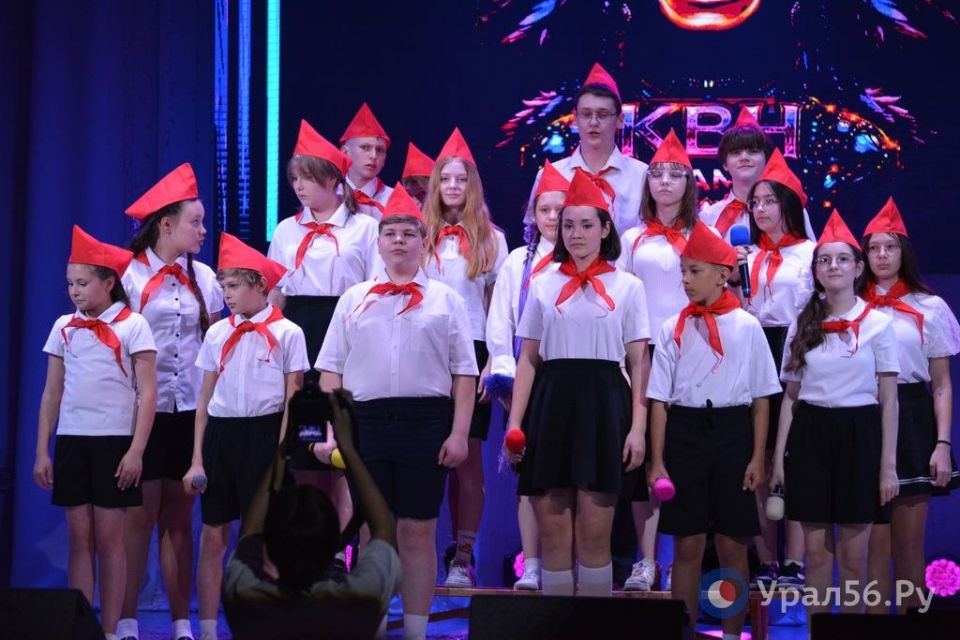 В Орске состоялся финал IV сезона официальной лиги детского КВН «Юниор-лига Восточного Оренбуржья» В Орске состоялся финал IV сезона официальной лиги детского КВН «Юниор-лига Восточного Оренбуржья»
