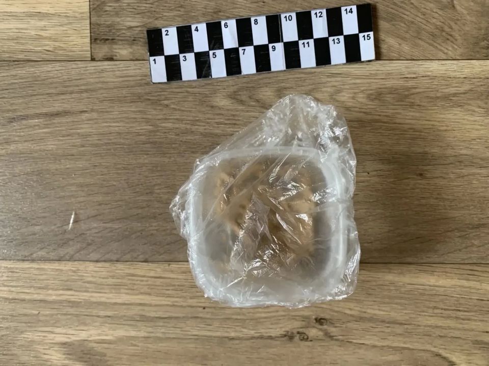 В Оренбурге наркополицейские пресекли деятельность лаборатории по производству наркотика В Оренбурге наркополицейские пресекли деятельность лаборатории по производству наркотика