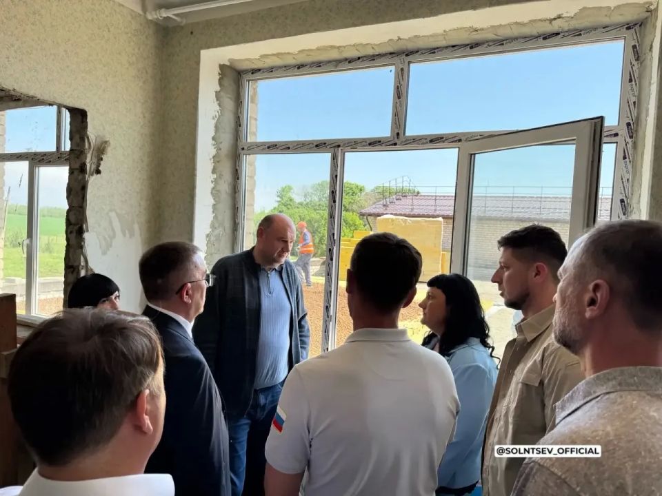 Оренбургские строители помогают восстанавливать школу в ЛНР, разрушенную ВСУ Оренбургские строители помогают восстанавливать школу в ЛНР, разрушенную ВСУ