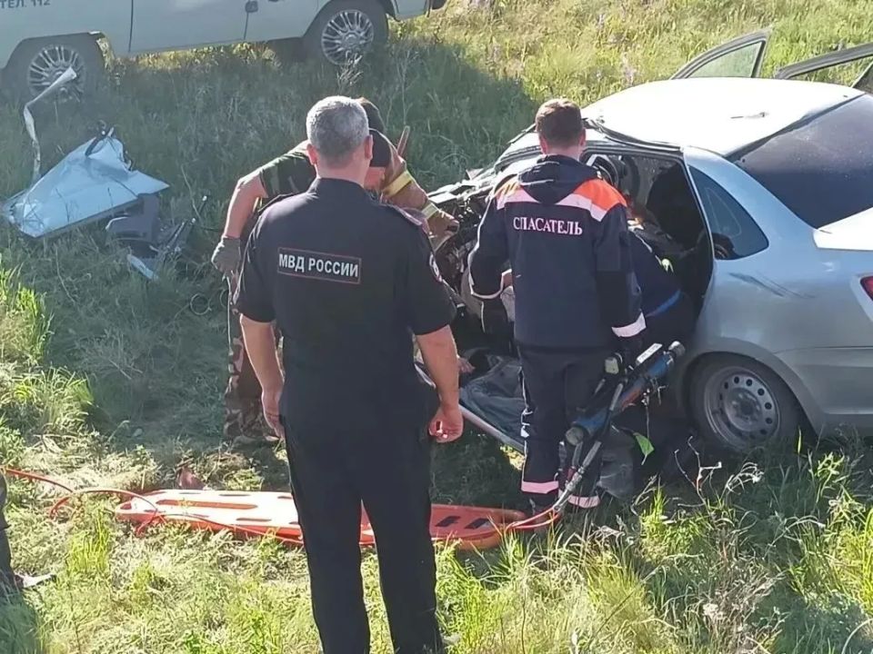 Один человек погиб, двое пострадали, автомобиль смяло: В Оренбургской области произошло смертельное ДТП Один человек погиб, двое пострадали, автомобиль смяло: В Оренбургской области произошло смертельное ДТП