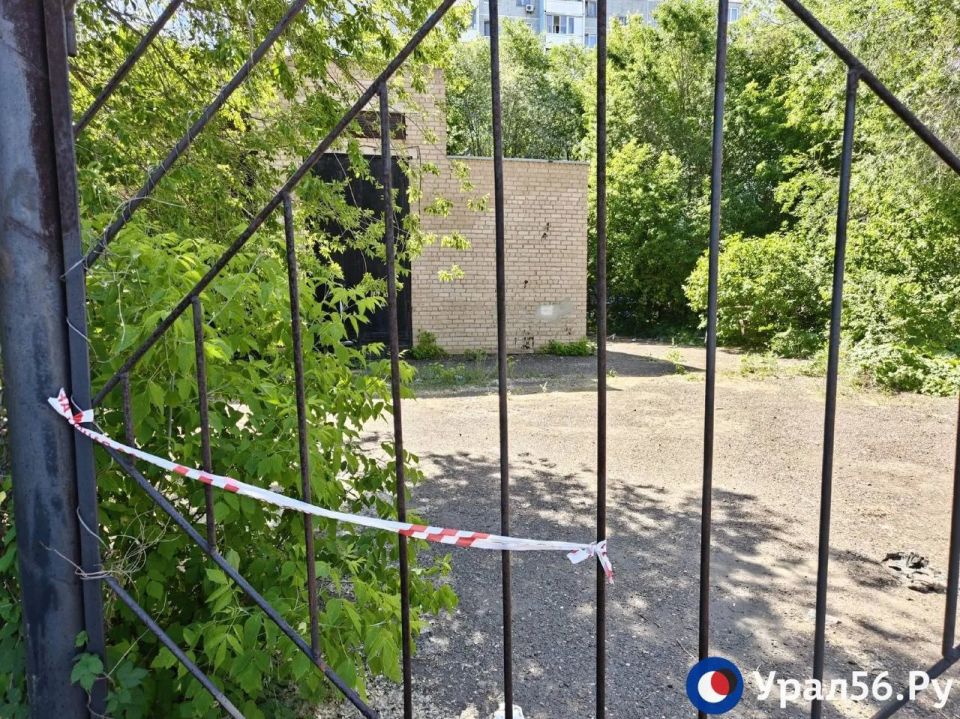 На подстанцию в Оренбурге, где погиб 13-летний подросток, по-прежнему можно попасть На подстанцию в Оренбурге, где погиб 13-летний подросток, по-прежнему можно попасть