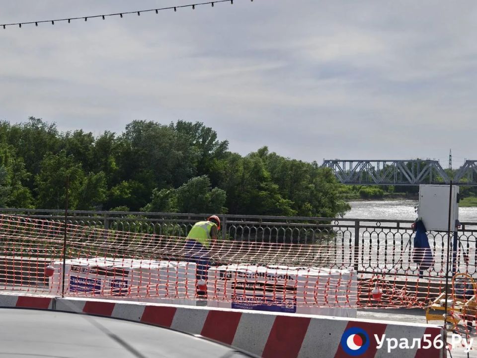 Мост на улице Донгузской в Оренбурге не будут перекрывать полностью с 15 июня: новый план ремонта Мост на улице Донгузской в Оренбурге не будут перекрывать полностью с 15 июня: новый план ремонта