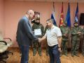 Евгений Солнцев вручил благодарственные письма оренбургским строителям в Перевальске