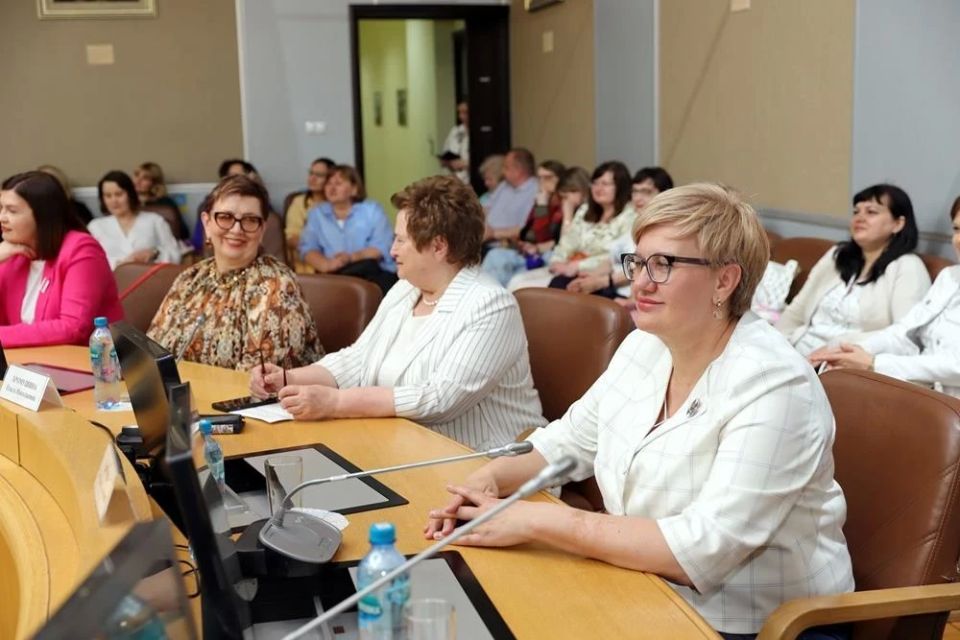 Лучшим библиотекарям и библиотекам вручена премия «Признание» Лучшим библиотекарям и библиотекам вручена премия «Признание»