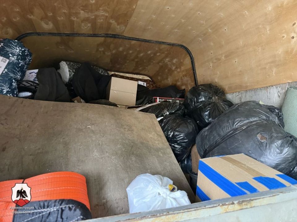 За ленточку отправился очередной груз из Орска За ленточку отправился очередной груз из Орска