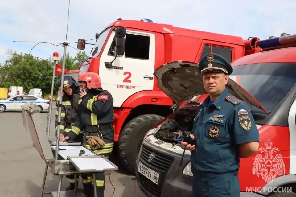 Огнеборцы провели учения по тушению пожара в крупном торговом центре Огнеборцы провели учения по тушению пожара в крупном торговом центре
