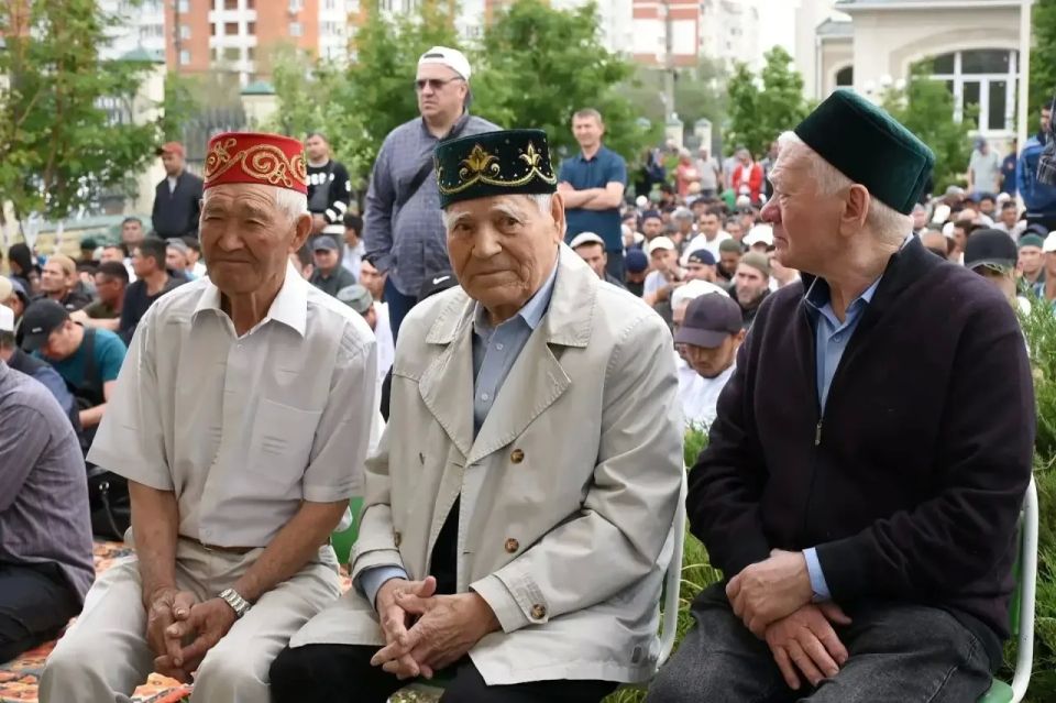 Альберт Юмадилов: Дорогие друзья!. Сегодня, в этот значимый для всех мусульман день, сердечно поздравляю вас с Курбан-байрамом Альберт Юмадилов: Дорогие друзья!. Сегодня, в этот значимый для всех мусульман день, сердечно поздравляю вас с Курбан-байрамом