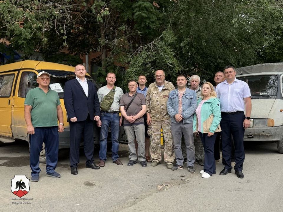 За ленточку отправился очередной груз из Орска За ленточку отправился очередной груз из Орска