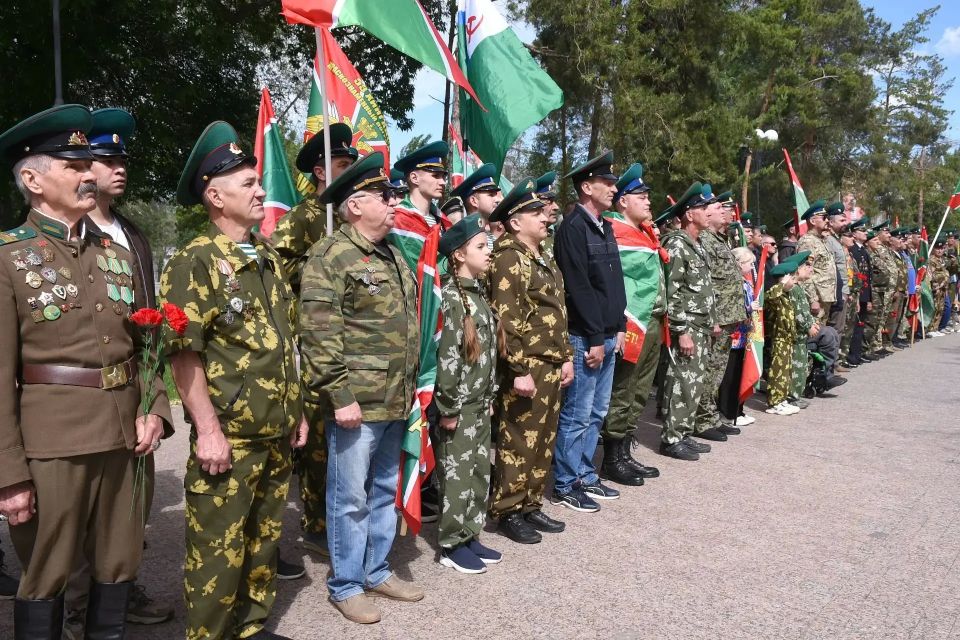 Оренбургские пограничники отмечают профессиональный праздник Оренбургские пограничники отмечают профессиональный праздник