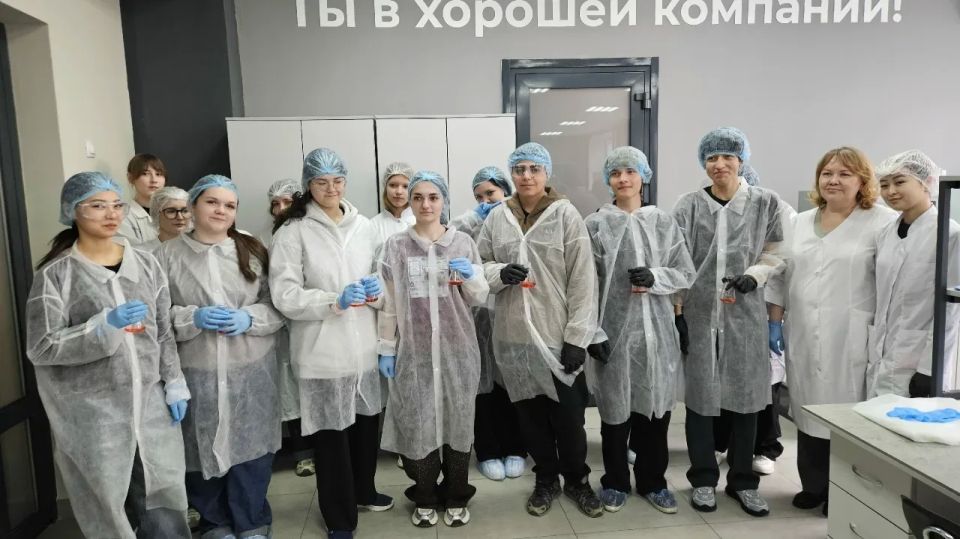 «Билет в будущее»: оренбургские школьники знакомятся с профессиями на производствах и в техникумах «Билет в будущее»: оренбургские школьники знакомятся с профессиями на производствах и в техникумах