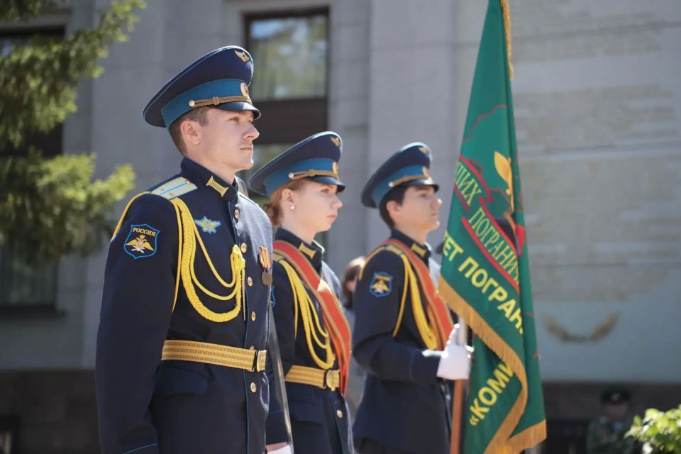 В Иркутской области отметили 108-ю годовщину образования Пограничной службы России и День пограничника В Иркутской области отметили 108-ю годовщину образования Пограничной службы России и День пограничника
