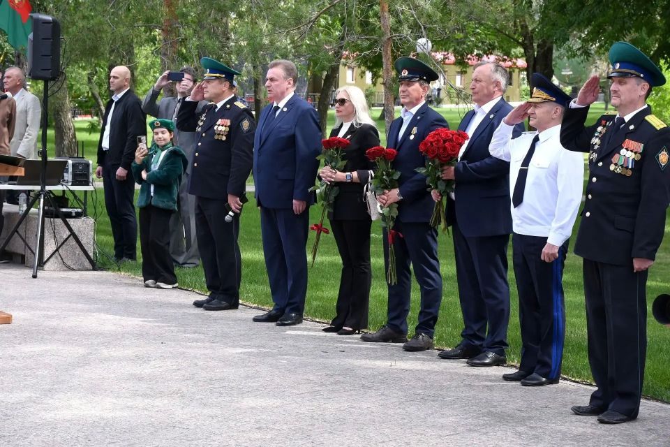 Оренбургские пограничники отмечают профессиональный праздник Оренбургские пограничники отмечают профессиональный праздник