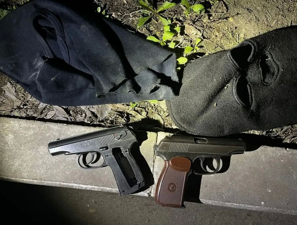 В Оренбурге полицейские задержали трех подозреваемых в вымогательстве наркотических средств