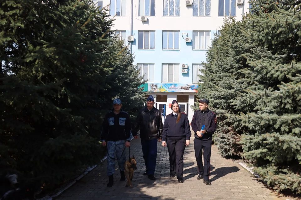 В рамках акции «Защитники Отечества -2026» полицейские Оренбурга провели профилактическое мероприятие в воинской части В рамках акции «Защитники Отечества -2026» полицейские Оренбурга провели профилактическое мероприятие в воинской части