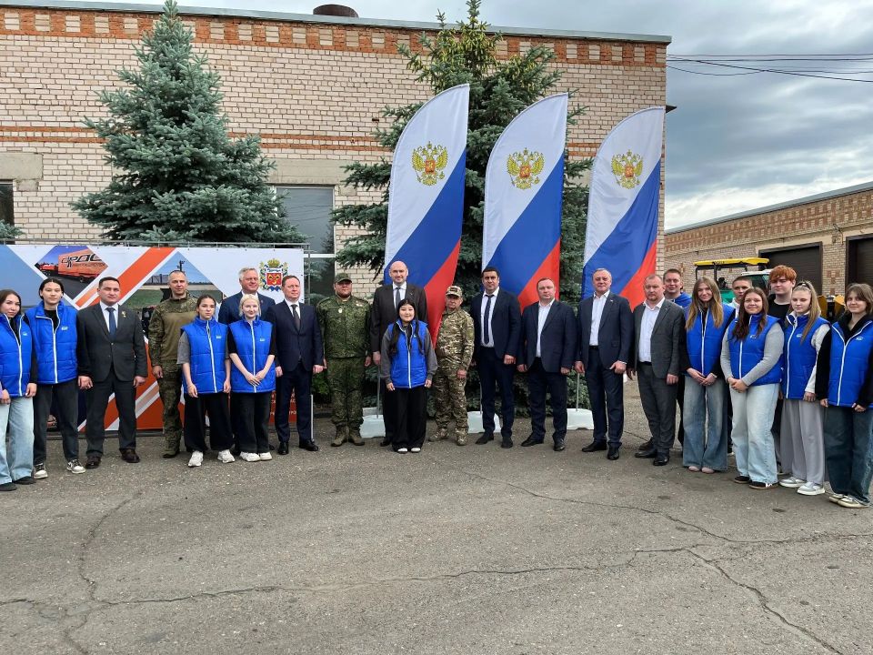 Из Оренбуржья на фронт отправили 12 автомобилей повышенной проходимости