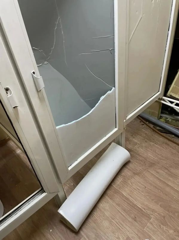 В Оренбурге вандалы разгромили модульный туалет на Красной площади В Оренбурге вандалы разгромили модульный туалет на Красной площади