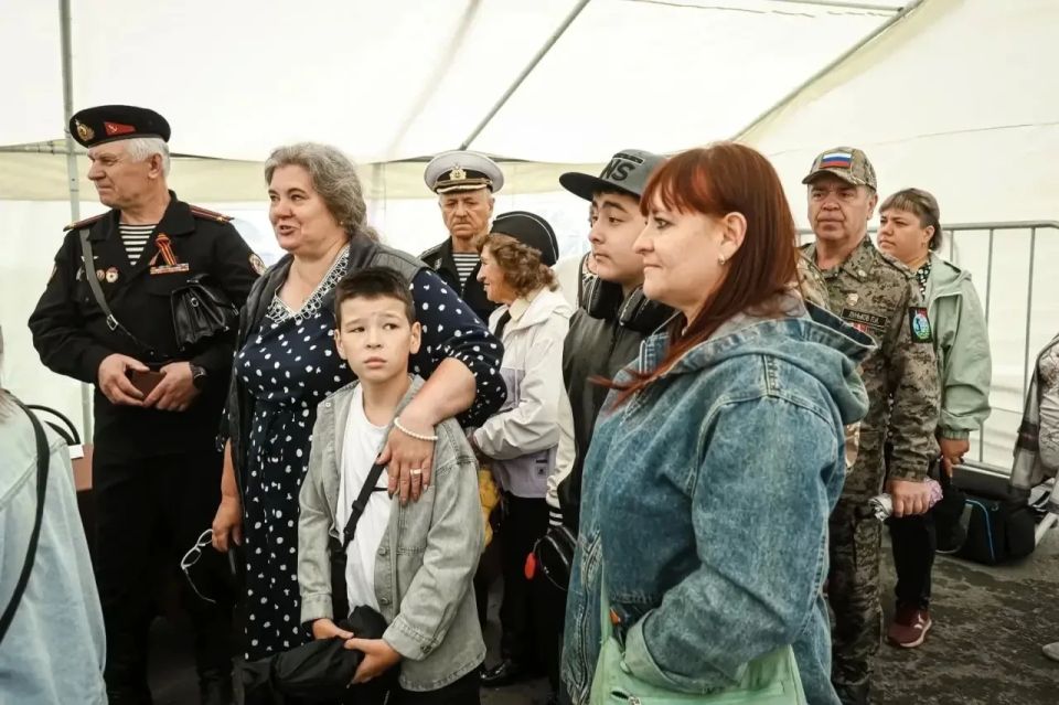 Евгений Солнцев: Более 5 300 жителей Оренбуржья прикоснулись к истории благодаря «Поезду Победы» Евгений Солнцев: Более 5 300 жителей Оренбуржья прикоснулись к истории благодаря «Поезду Победы»