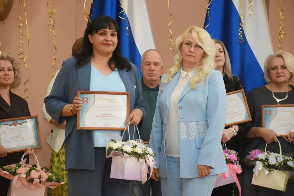 Тепло сердец: в Оренбурге чествовали работников социальной сферы Тепло сердец: в Оренбурге чествовали работников социальной сферы