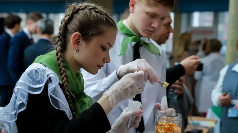 Школьники Оренбуржья примут участие во Всероссийском месяце профориентации Школьники Оренбуржья примут участие во Всероссийском месяце профориентации
