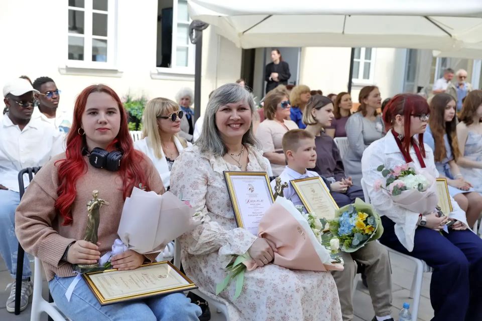 В Оренбуржье в 30-й раз вручили Всероссийскую литературную Пушкинскую премию «Капитанская дочка» В Оренбуржье в 30-й раз вручили Всероссийскую литературную Пушкинскую премию «Капитанская дочка»