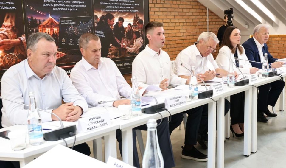 Молодежные парламенты Приволжья наделят правом законодательной инициативы Молодежные парламенты Приволжья наделят правом законодательной инициативы