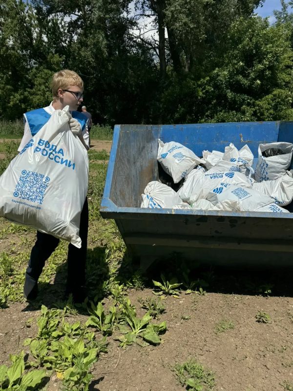 Оренбуржцы приняли участие в экологической акции «Чистый берег» Оренбуржцы приняли участие в экологической акции «Чистый берег»