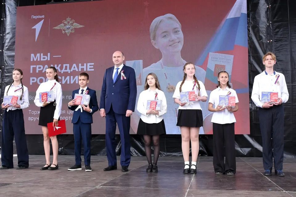 День России в Оренбурге отметили большим этнокультурным праздником День России в Оренбурге отметили большим этнокультурным праздником