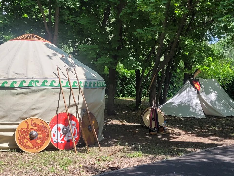 В Оренбурге идет фестиваль военно-исторической реконструкции В Оренбурге идет фестиваль военно-исторической реконструкции