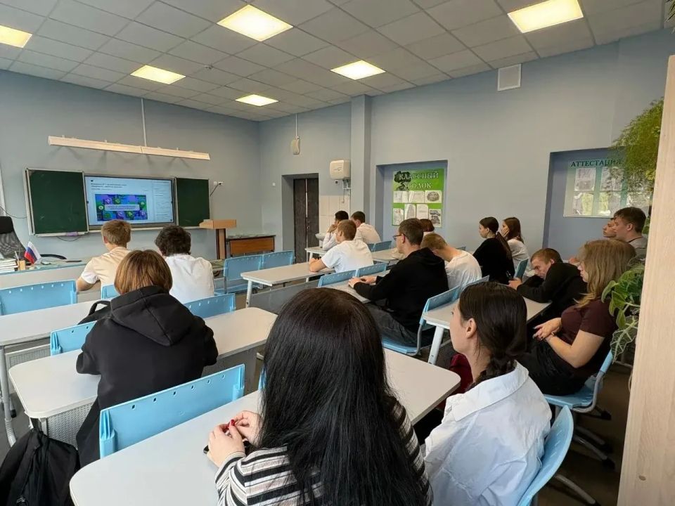 Подведены итоги реализации курса внеурочной деятельности «Россия – мои горизонты» в 2025/2026 учебном году Подведены итоги реализации курса внеурочной деятельности «Россия – мои горизонты» в 2025/2026 учебном году