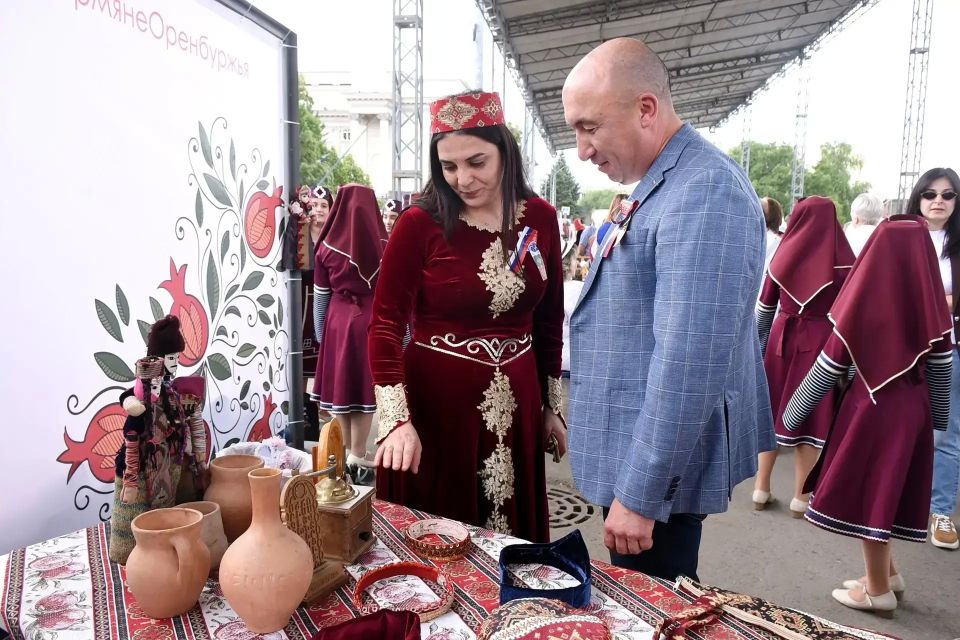 День России в Оренбурге отметили большим этнокультурным праздником День России в Оренбурге отметили большим этнокультурным праздником