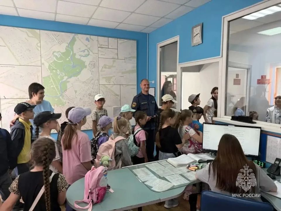 В 3 ПСЧ прошла экскурсия для воспитанников МАУ ДО «Центр детского творчества» в Оренбурге В 3 ПСЧ прошла экскурсия для воспитанников МАУ ДО «Центр детского творчества» в Оренбурге