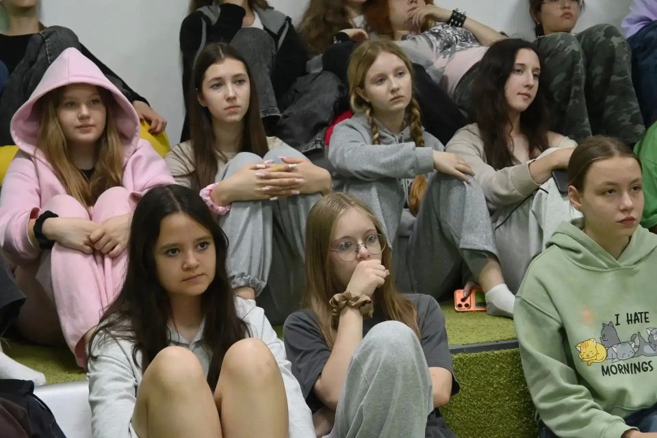 Дружба и ПДД: Безопасность на дорогах – это тоже дружба! Дружба и ПДД: Безопасность на дорогах – это тоже дружба!