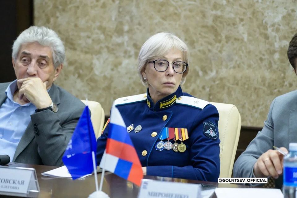Евгений Солнцев: Встретился с победителями предварительного голосования – 2026 партии «Единая Россия» Евгений Солнцев: Встретился с победителями предварительного голосования – 2026 партии «Единая Россия»