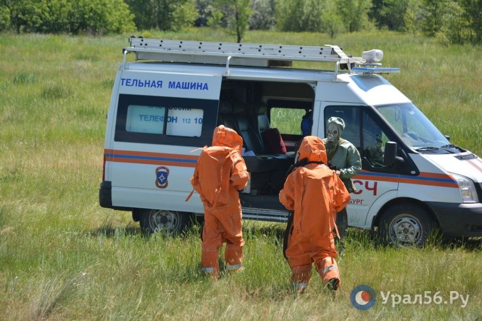 В Новоорском районе прошли трехдневные учения с участием боевой техники и различных спецслужб В Новоорском районе прошли трехдневные учения с участием боевой техники и различных спецслужб