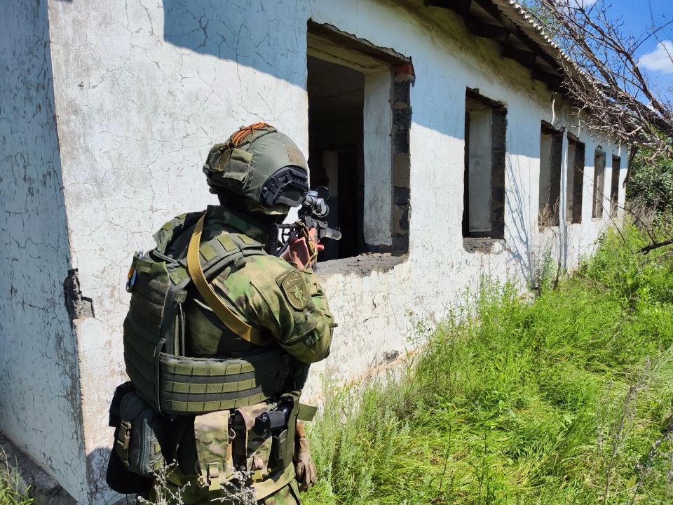 Оперативный штаб в Оренбуржье провел антитеррористические учения Оперативный штаб в Оренбуржье провел антитеррористические учения