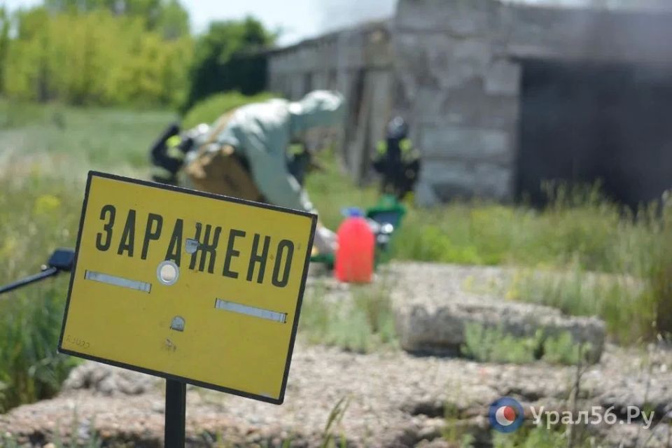 В Новоорском районе прошли трехдневные учения с участием боевой техники и различных спецслужб В Новоорском районе прошли трехдневные учения с участием боевой техники и различных спецслужб