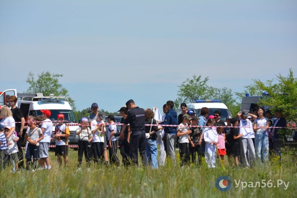 В Новоорском районе прошли трехдневные учения с участием боевой техники и различных спецслужб В Новоорском районе прошли трехдневные учения с участием боевой техники и различных спецслужб