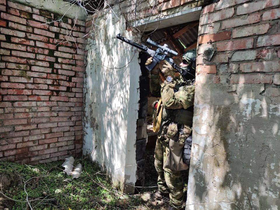 Оперативный штаб в Оренбуржье провел антитеррористические учения Оперативный штаб в Оренбуржье провел антитеррористические учения