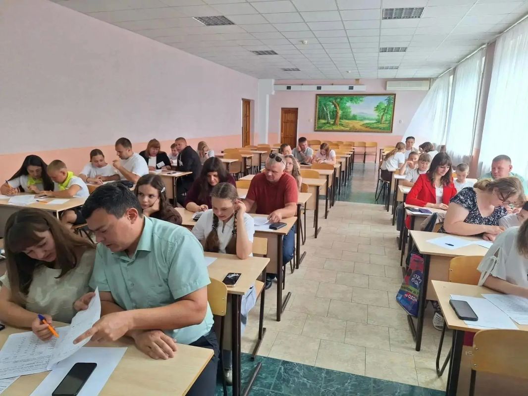 В Бузулукском финансовоэкономическом колледже прошел региональный этап III Всероссийского семейного фестиваля сбережений и инвестиций
