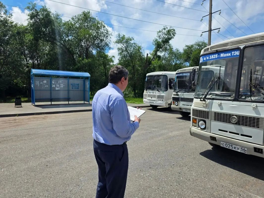 В Оренбурге проверили автобусы маршрута № 52Н В Оренбурге проверили автобусы маршрута № 52Н