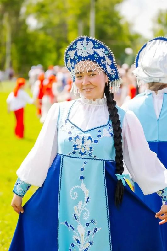В народных костюмах померились силушкой богатырской: В Орске прошел ежегодный слет медицинских работников В народных костюмах померились силушкой богатырской: В Орске прошел ежегодный слет медицинских работников