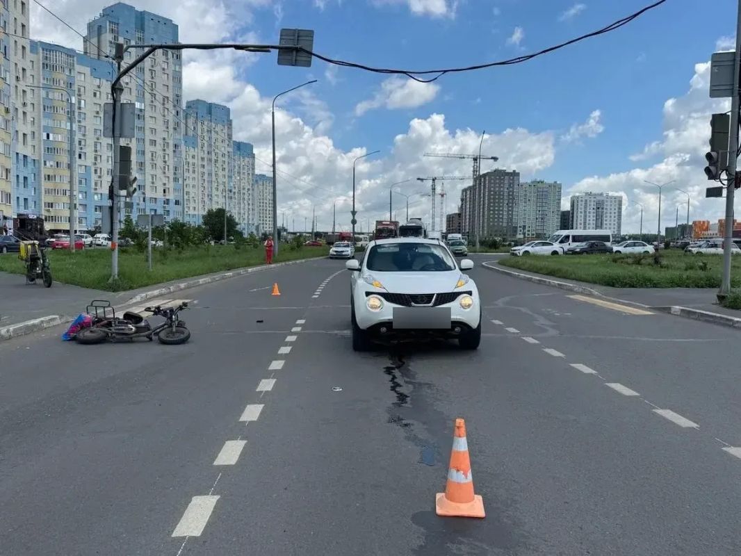 В Оренбурге сотрудники Госавтоинспекции устанавливают обстоятельства ДТП с несовершеннолетними