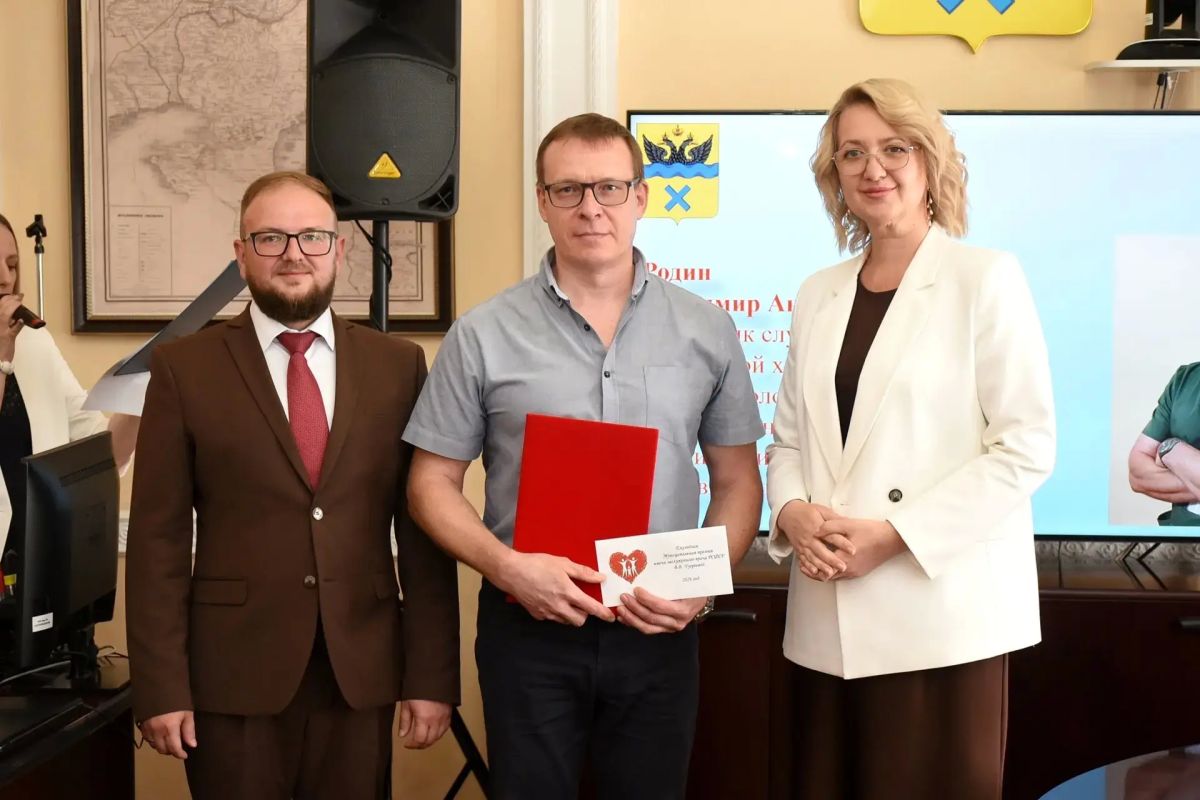 «Спасибо, Доктор»: в Оренбурге вручили муниципальные награды и премии медицинским работникам «Спасибо, Доктор»: в Оренбурге вручили муниципальные награды и премии медицинским работникам