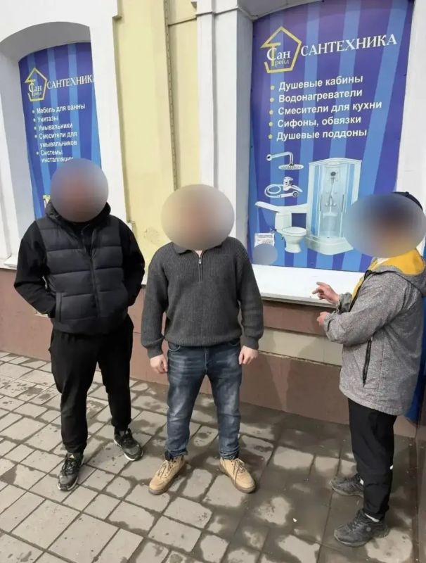 Оренбургскими полицейскими проводятся мероприятия по выявлению и пресечению распространения трафаретных надписей, пропагандирующих наркотические вещества Оренбургскими полицейскими проводятся мероприятия по выявлению и пресечению распространения трафаретных надписей, пропагандирующих наркотические вещества
