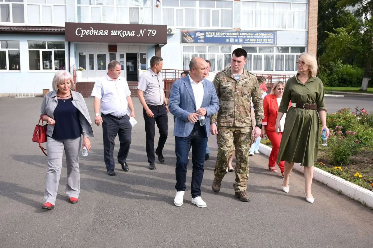 Ремонт городских школ - на постоянном контроле администрации Оренбурга Ремонт городских школ - на постоянном контроле администрации Оренбурга
