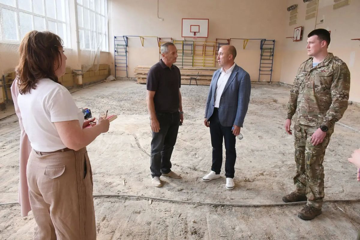 Ремонт городских школ - на постоянном контроле администрации Оренбурга Ремонт городских школ - на постоянном контроле администрации Оренбурга